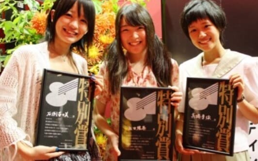 「第5回81オーデション」で、特別賞と日本BS放送賞をダブル受賞した高橋李依（右）